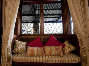A Cottage with a View at Tudor Ridge
