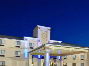 Holiday Inn Express Laporte