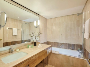 Warwick Champs-Elysées Paris