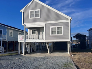Mclaurin Manna At Holden Beach 4 Bedroom Home by RedAwning