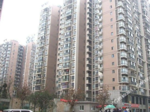 1+1 Apartment Hotel(成都鑫缘酒店公寓)