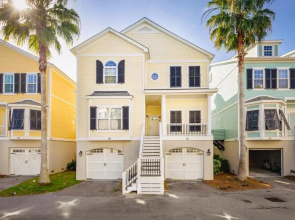 91 Waters Edge Folly Charm