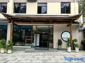Sunshine Car · Travel original ecological small home hostel