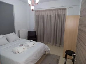 Sindos House