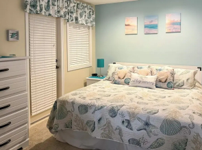 Arcadian Dunes 1st-floor Gem: Pool & Beach Access!
