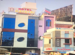 Oyo 1021 Hotel Gayatri Residency