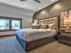LuxuryÂ 4br  Steps From Heavenly Village & Gondola 4 Bedroom Condo by RedAwning