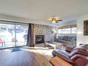Snowcreek Resort Condo w/ Deck at Mammoth Mountain