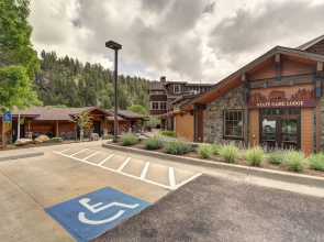 State Game Lodge & Resort