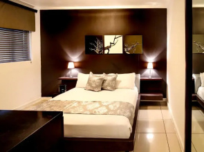 The Nicol Hotel