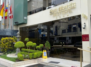 w Centric 1BR w AC in Miraflores