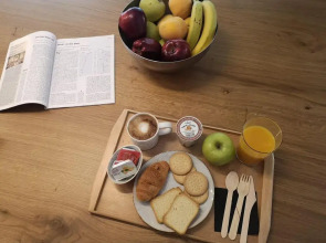 La França Travellers - Adults Only