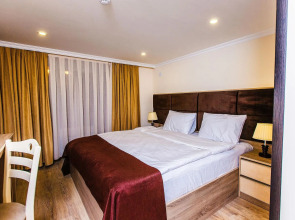 Отель Deluxe City