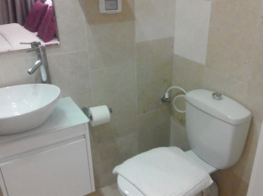 Lenis Hotel
