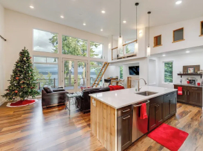 Water Views: Whidbey Island Hideaway w/ Deck