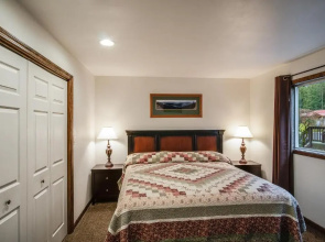 Pend Oreille Shores Resort