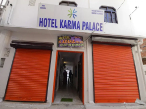 SPOT ON 44046 Karma Palace