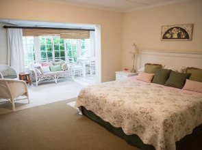 Twin Pools Lodge B and B