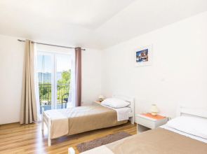 Awesome Home in Blato na Cetini With Wifi and 4 Bedrooms