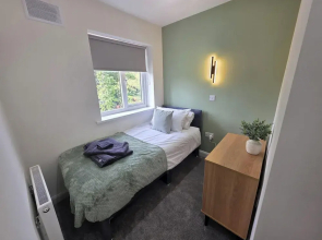 House - Sleeps 4 - Parking - Garden - City Centre