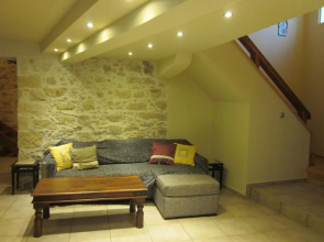 Authentic Greek House With A Beautiful Courtyard Garden And Private Pool