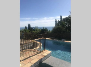 Joli studio au Mont St Clair avec vue sur la Mer