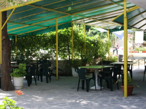 Sunny Varshava Hotel