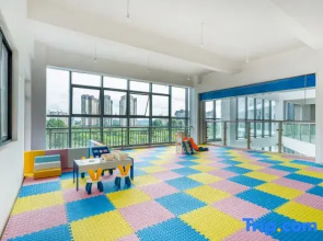 Anshun 21° International Holiday Hotel (West Railway Station Vientiane Tourism City)