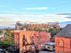 Lovely Home Next to Stadiums With Roofdeck&parking