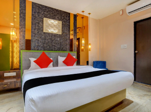 Capital O 79719 Abri Krishna