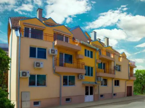 Central Point Apartments