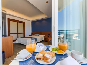 Hotel Puertobahia & Spa