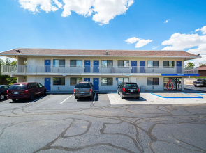 Motel 6 Pueblo, CO - I-25