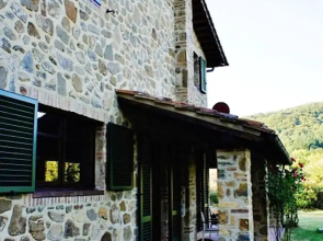 House With 4 Bedrooms in Montelaterone, With Wonderful Mountain View,