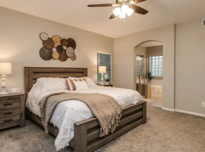 Massive 5 Bdrm Getaway W/pool, Hot Tub, Game Room!