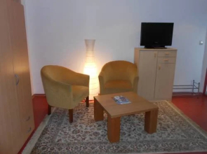 WILLA auf der Steinplatte