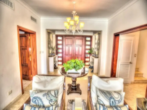 Sunny Vacation Villa 78