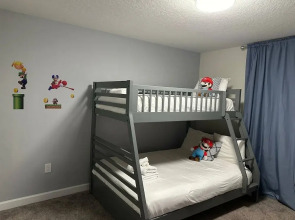 Gorgeous 4 BR With Pool and Lake View