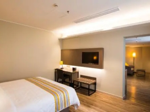 Home Inn Plus Nanjing Longjiang Dinghuaimen