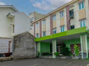 Hotel D'Madinah Inn - Gentan