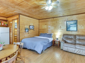 Cedar Falls Cabins #6: Hillside w/ Views!
