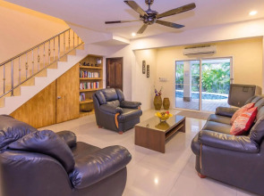 Villa Waree 5 minutes from City and Beach