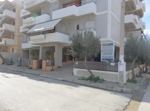 A&J Apartments or Rooms athens airport