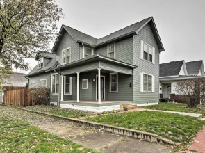 Historic Noblesville Home: Walk to Downtown Shops!
