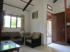 Alonaland Resort Apartelle