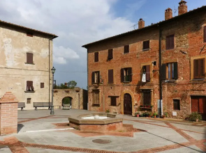 Tranquil Tuscan Stay With Pool