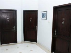Allegro Holiday Suites