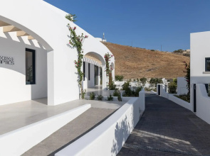 Sandblu Santorini, LXR Hotels & Resorts
