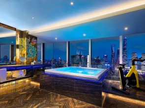 W Shanghai - The Bund