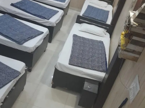 Goroomgo Comfort Hostel Charbagh Lucknow
